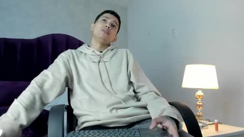 JoshBeech online show from March 25, 1:37 pm