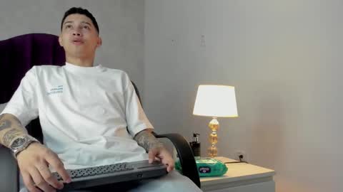 JoshBeech online show from March 17, 1:24 pm