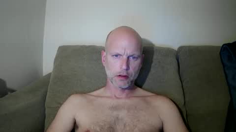 Snapshot of joshking2017 chatting on December 20, 12:19 am joshking2017 online show from December 20, 12:19 am