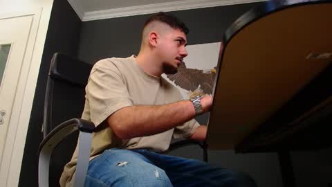 Snapshot of joshknights chatting on December 5, 6:21 am JoshKnight online show from December 5, 6:21 am
