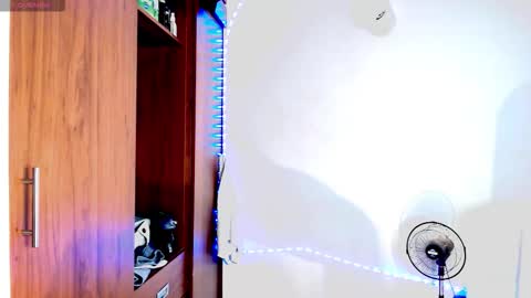 joshloganx online show from March 10, 9:21 pm