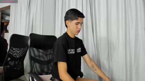 Snapshot of joshua_sanz chatting on October 11, 3:54 am Joshua Sanz online show from October 11, 3:54 am