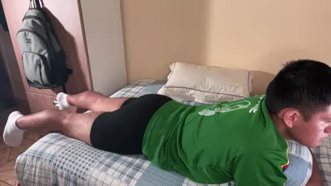 Snapshot of joshuatls08 chatting on October 18, 10:37 pm joshuatls08 online show from October 18, 10:37 pm