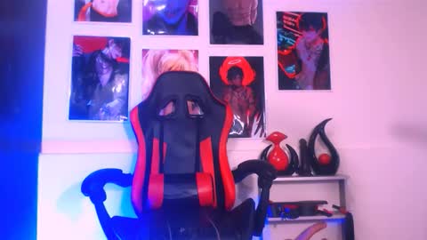 josue_linares online show from June 8, 1:28 am