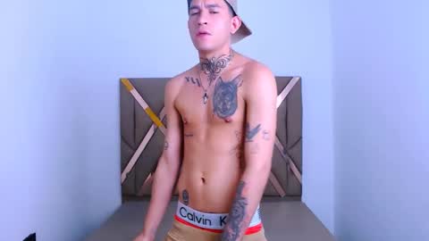 josue_linares online show from February 24, 12:17 pm