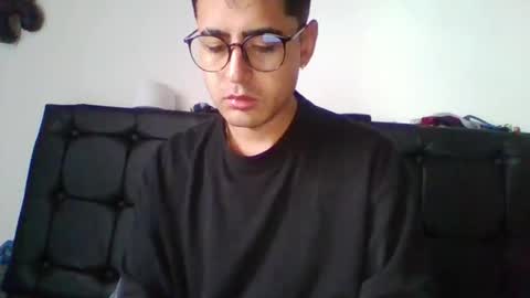 josux8 online show from April 16, 8:09 pm