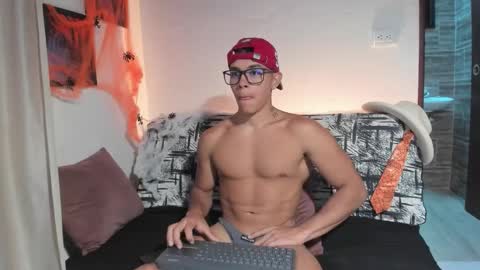 Snapshot of joulianogreco1 chatting on October 28, 10:23 pm Im Jouliano online show from October 28, 10:23 pm