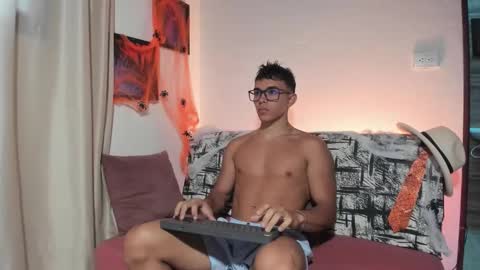 Snapshot of joulianogreco1 chatting on October 26, 10:01 pm Im Jouliano online show from October 26, 10:01 pm