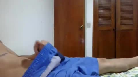 Snapshot of jovenvergonguapo09 chatting on February 10, 5:58 am Van Helsing online show from February 10, 5:58 am