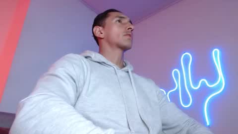  JOYLOPEZFIT online show from February 24, 2:04 pm