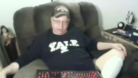 Snapshot of jpmel99 chatting on October 18, 10:15 pm jpmel99 online show from October 18, 10:15 pm