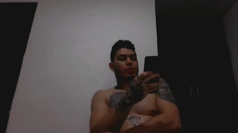 Snapshot of jq401055 chatting on January 19, 7:26 pm Jaxxx67 online show from January 19, 7:26 pm