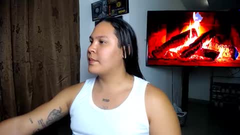 INDEPENDENT MODEL online show from March 29, 2:01 am