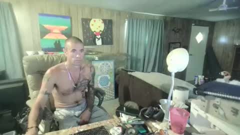 jrizzle1111 online show from May 11, 1:13 pm