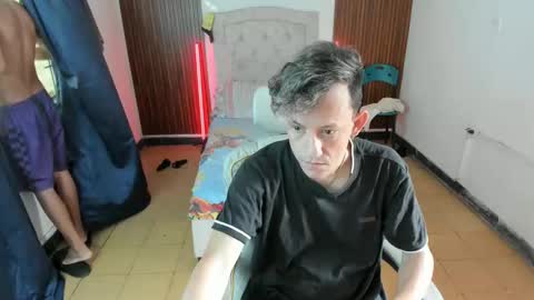 juan_and_luke online show from April 20, 12:30 pm