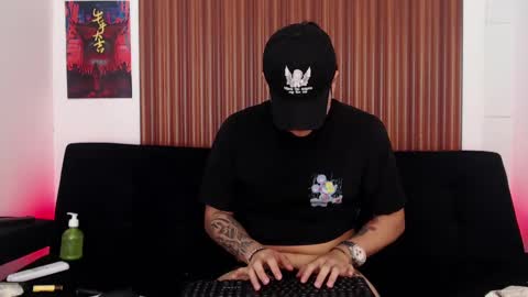 Juan Castellanos online show from March 12, 11:01 pm