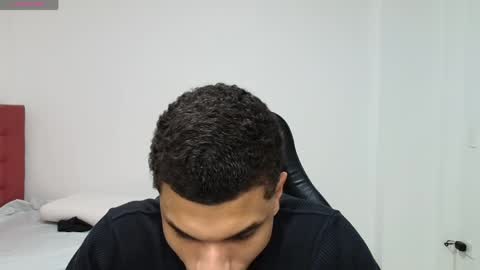 juan_gomez_1 online show from April 30, 12:17 am