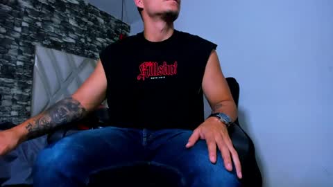 juan_jsmith online show from April 30, 10:03 pm