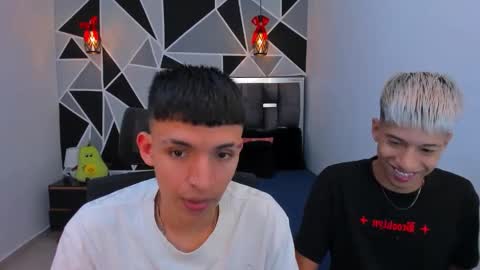 JuanSteven online show from April 25, 2:36 am