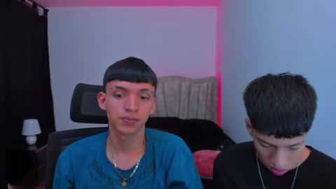 Snapshot of juan_nd_steven chatting on September 25, 4:55 am JuanSteven online show from September 25, 4:55 am