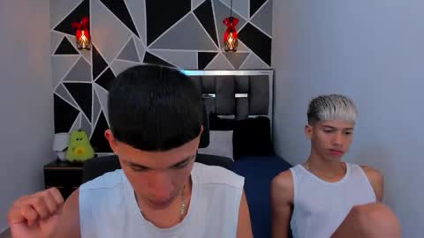 JuanSteven online show from April 28, 9:30 pm