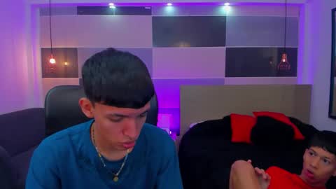 Snapshot of juan_nd_steven chatting on January 26, 12:43 pm JuanSteven online show from January 26, 12:43 pm