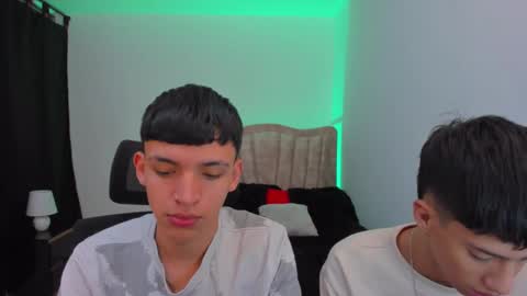Snapshot of juan_nd_steven chatting on September 27, 7:17 am JuanSteven online show from September 27, 7:17 am