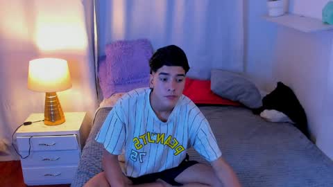 juan_one1 online show from March 30, 9:10 am