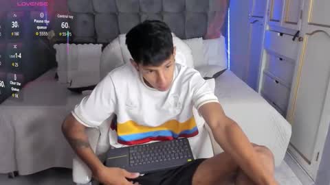 Snapshot of juan_zabala chatting on October 14, 11:50 am Juan online show from October 14, 11:50 am