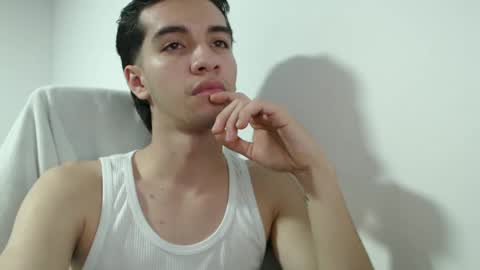 juanboytw online show from March 1, 9:15 pm