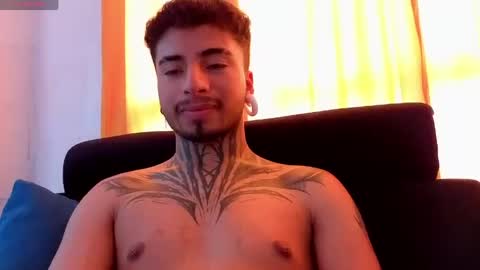 juancamilo66_ online show from May 19, 6:58 pm