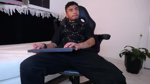 Snapshot of juancamilo66_ chatting on December 29, 5:31 am juancamilo66_ online show from December 29, 5:31 am