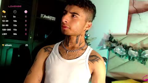 Snapshot of juancamilo66_ chatting on December 21, 6:41 am juancamilo66_ online show from December 21, 6:41 am