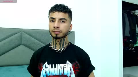 Snapshot of juancamilo66_ chatting on March 2, 3:45 am juancamilo66_ online show from March 2, 3:45 am