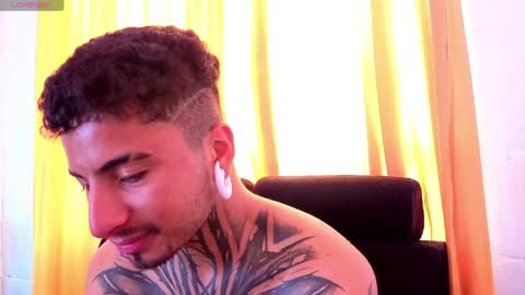 juancamilo66_ online show from May 14, 6:28 pm