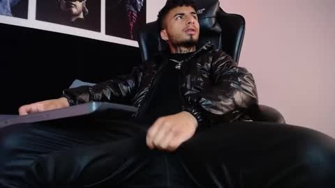 Snapshot of juancamilo66_ chatting on February 21, 5:13 am juancamilo66_ online show from February 21, 5:13 am