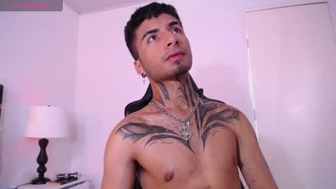 Snapshot of juancamilo66_ chatting on February 1, 6:51 pm juancamilo66_ online show from February 1, 6:51 pm