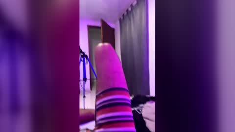 juanexfox online show from May 2, 7:49 pm