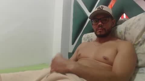 juanfe_style online show from November 11, 12:43 pm