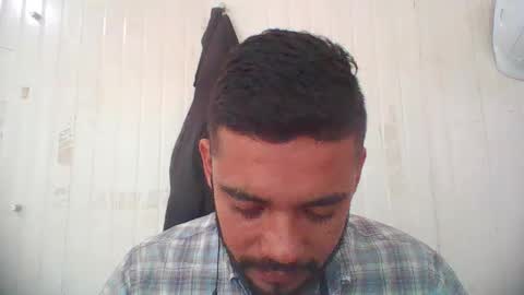juanfe_style online show from May 7, 8:09 pm