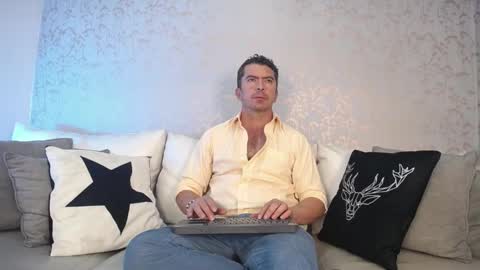 Snapshot of juank_fit45 chatting on October 3, 2:00 pm Juan k online show from October 3, 2:00 pm