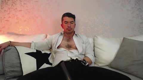 Juan k online show from November 8, 3:04 pm