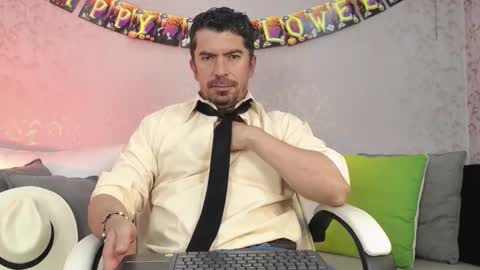 Snapshot of juank_fit45 chatting on October 11, 2:32 pm Juan k online show from October 11, 2:32 pm