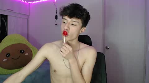 juanmres online show from April 11, 12:07 am