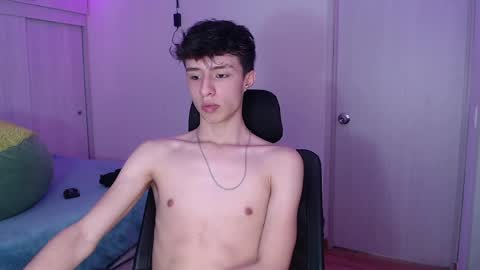 juanmres online show from April 8, 8:50 pm