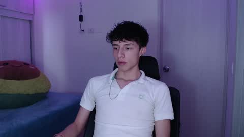 juanmres online show from April 14, 9:36 pm