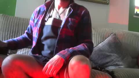 Stop Love online show from April 4, 1:30 pm