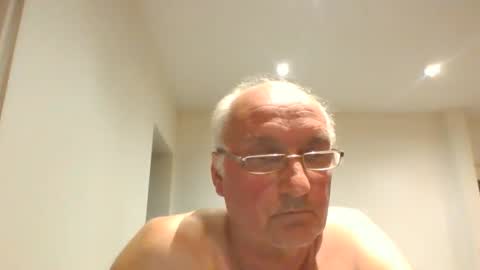 jue491218 online show from April 13, 1:17 am