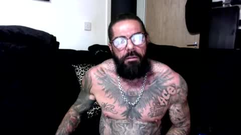 jules23tats online show from February 10, 9:41 pm