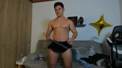 Snapshot of julian_wallace chatting on September 20, 5:24 pm julian_wallace online show from September 20, 5:24 pm